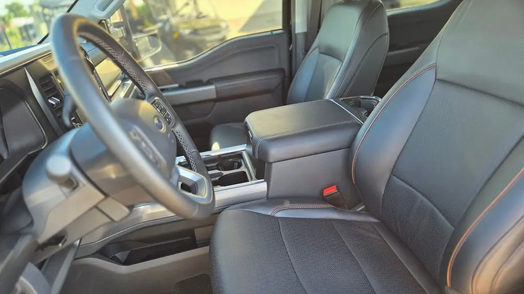 2025 Ford F-250 Super Duty Platinum