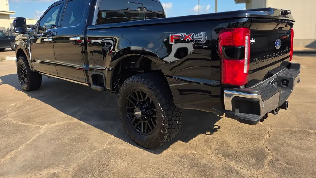 2025 Ford F-250 Super Duty Platinum