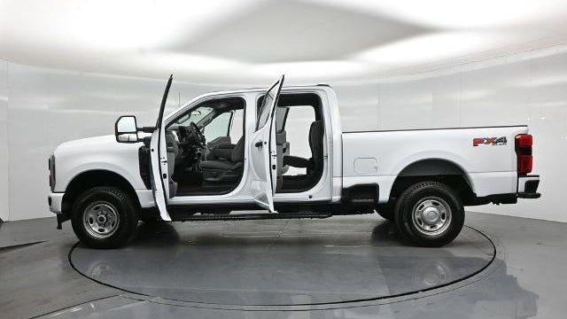 2025 Ford F-250 Super Duty Lariat