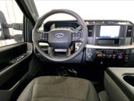 2025 F-250 Super Duty Thumbnail 4