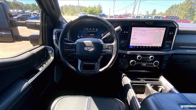 2025 Ford F-250 Super Duty Platinum