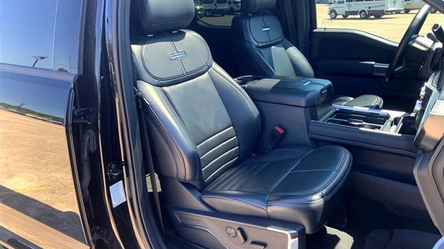 2025 Ford F-250 Super Duty Platinum