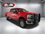 2025 F-250 Super Duty Thumbnail 3