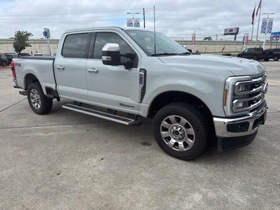 2025 Ford F-250 Super Duty 4X4 Lariat 4DR Crew Cab 8 FT. LB Pickup