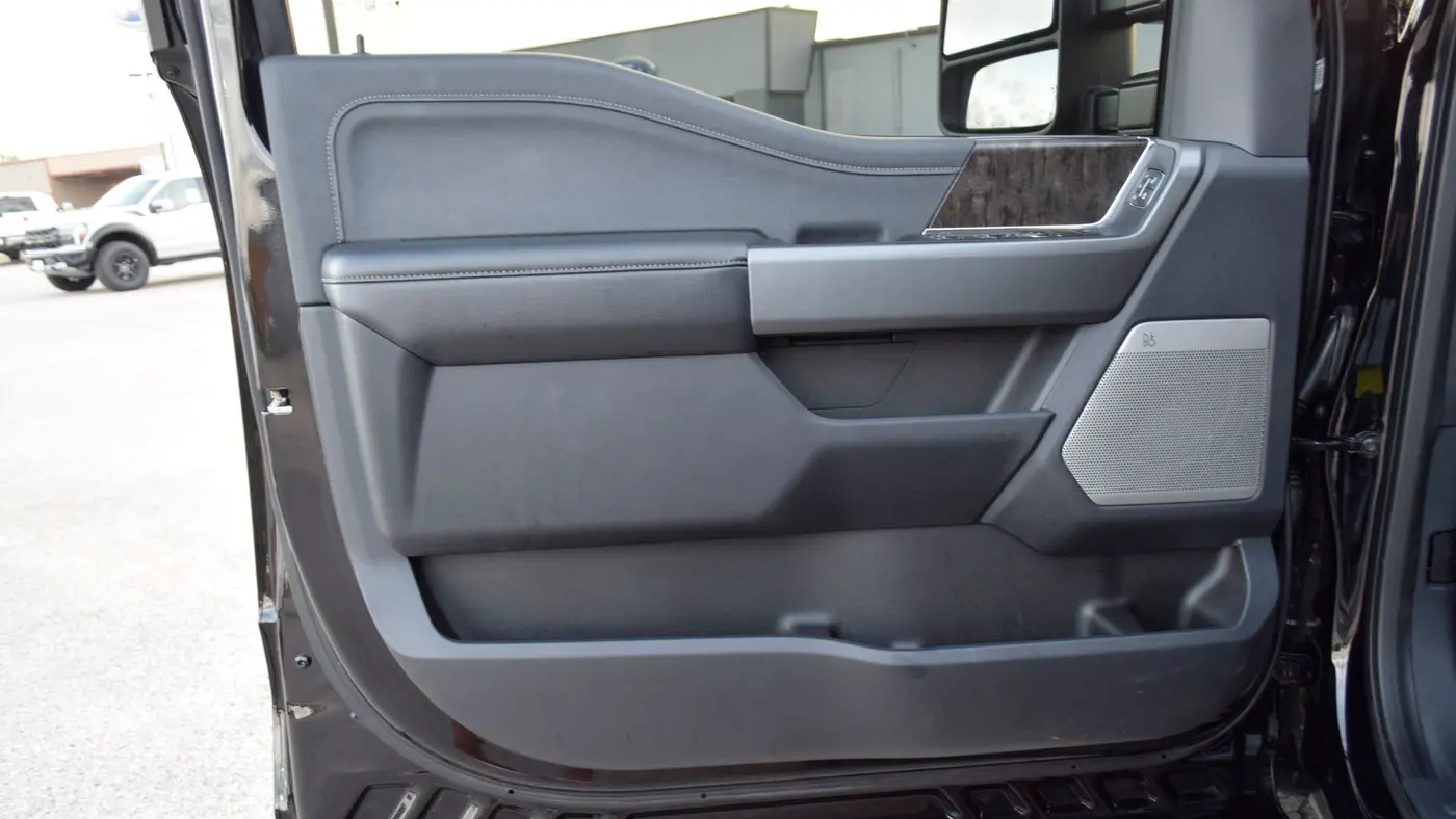 2025 Ford F-250 Super Duty Lariat