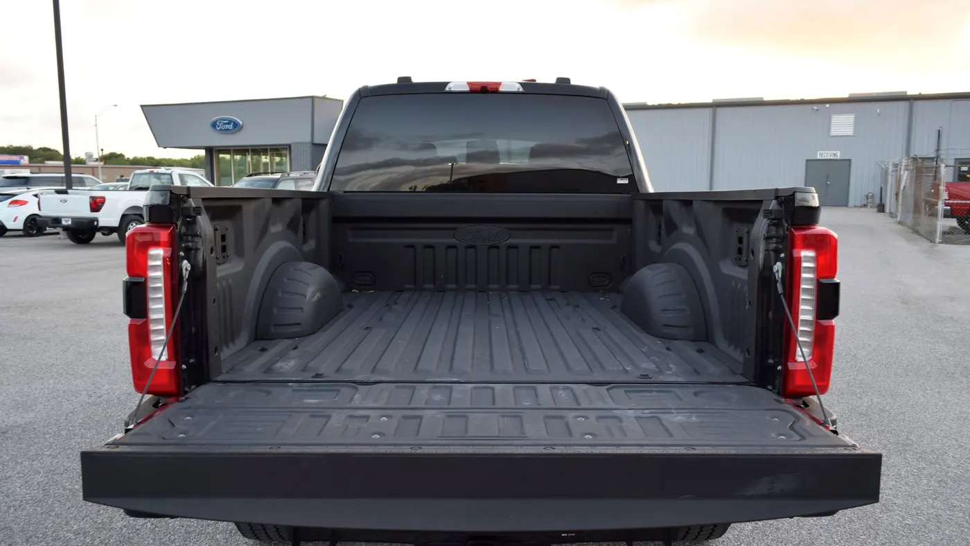 2025 Ford F-250 Super Duty Lariat