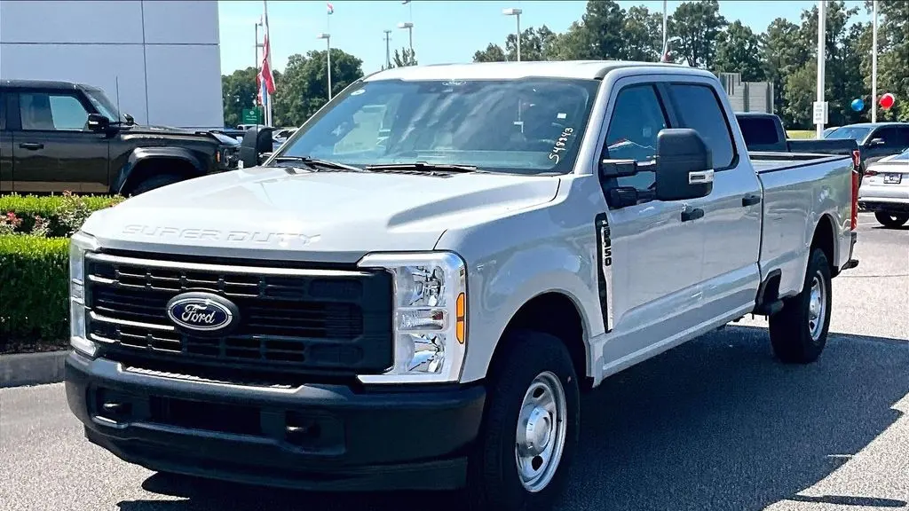 2025 Ford F-350 Super Duty XL