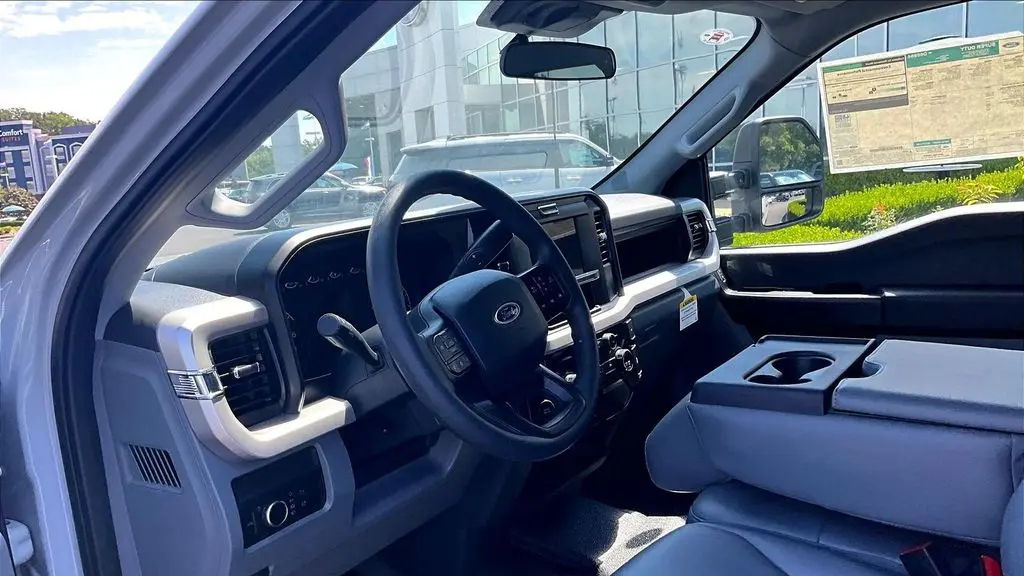 2025 Ford F-350 Super Duty XL
