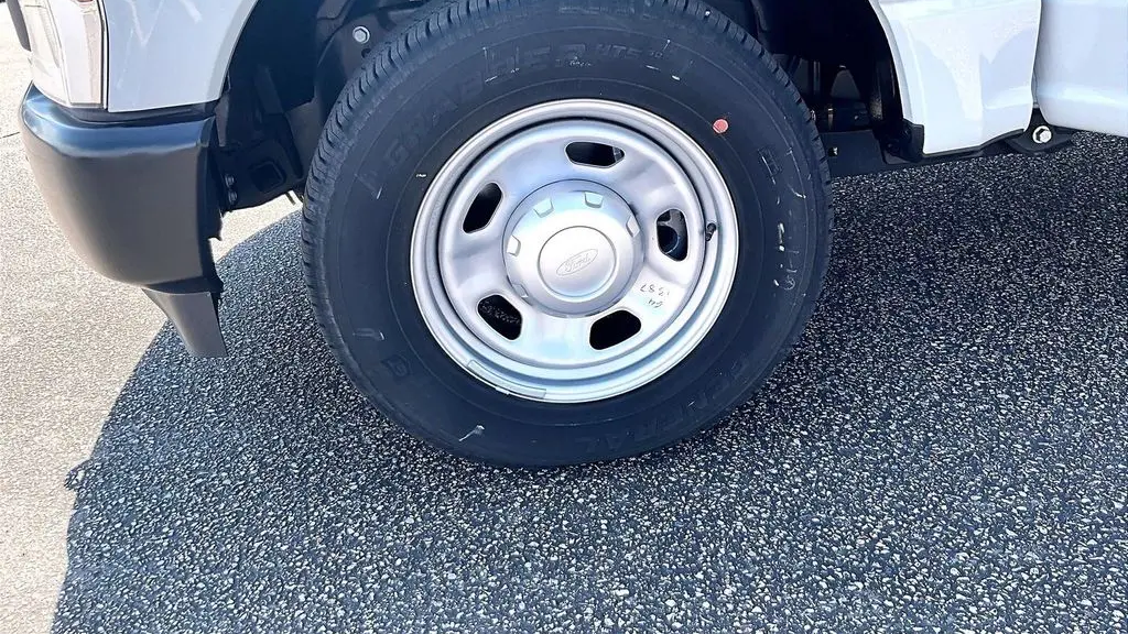2025 Ford F-350 Super Duty XL