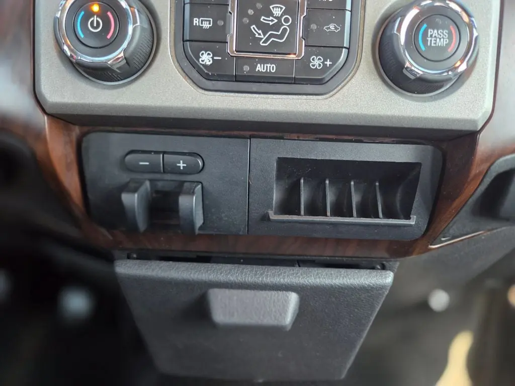 2015 Ford F-350 - $20,597