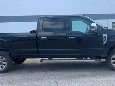 2019 Ford F-350 Super Duty 4X4 Lariat 4DR Crew Cab 6.8 FT. SB SRW Pickup