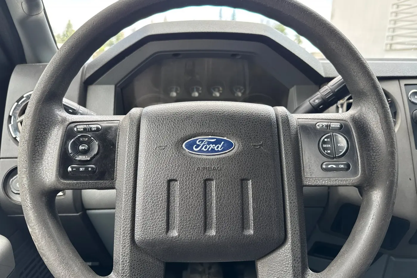 2016 Ford F-350 - $25,899