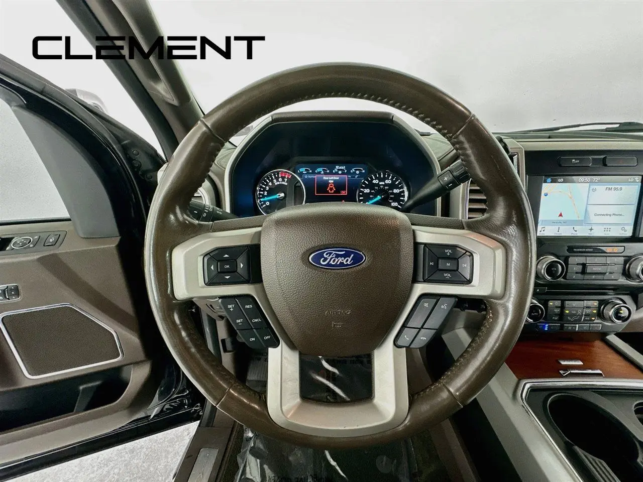 2017 Ford F-350 - $40,924