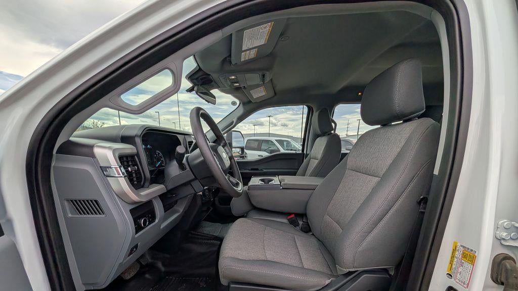 2025 Ford F-350 Super Duty XL