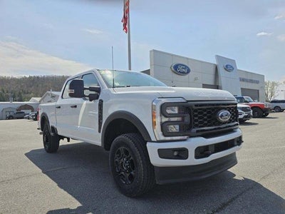 2023 Ford F-350 Super Duty 4X4 XL 4DR Crew Cab 6.8 FT. SB SRW Pickup