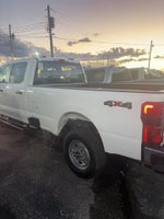 2023 F-350 Super Duty Thumbnail 5