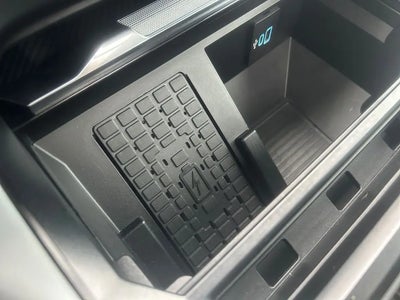 Photo of a 2023 Ford F-350 Super Duty 4X4 Limited 4DR Crew Cab 6.8 FT. SB SRW Pickup for sale