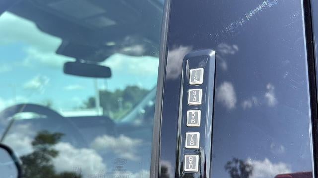 2023 Ford F-350 Super Duty XLT