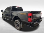 2024 F-350 Super Duty Thumbnail 2