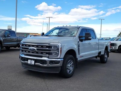 2025 Ford F-350 Super Duty 4X4 Lariat 4DR Crew Cab 6.8 FT. SB SRW Pickup