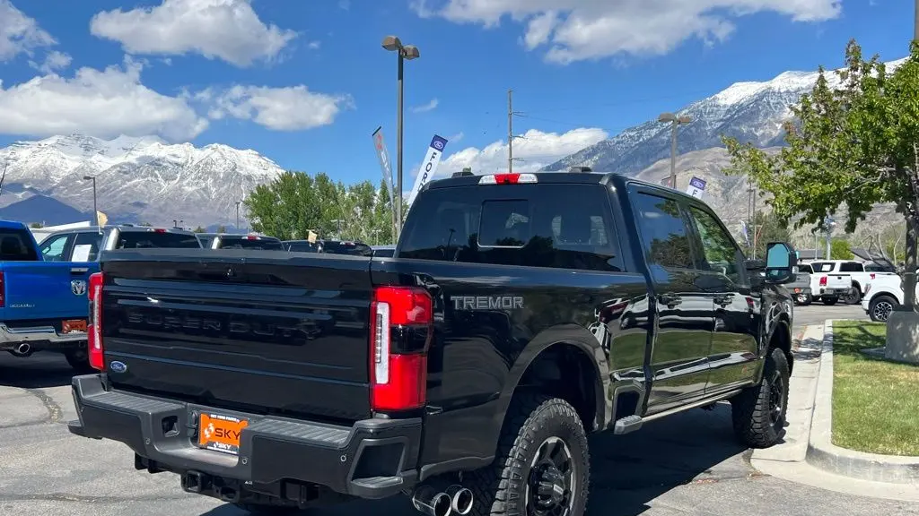 2026 Ford F-350 Super Duty Platinum