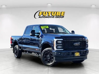 2025 Ford F-350 Super Duty 4X4 Lariat 4DR Crew Cab 8 FT. LB SRW Pickup