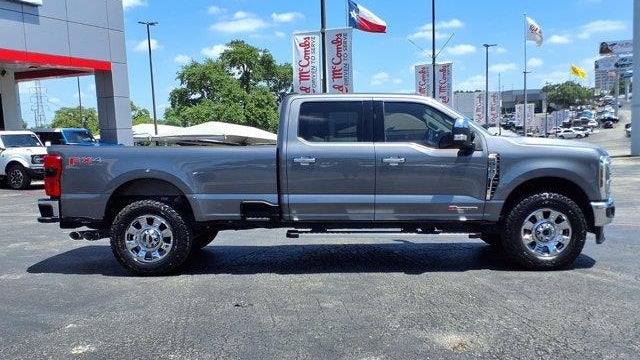 2025 Ford F-350 Super Duty King Ranch