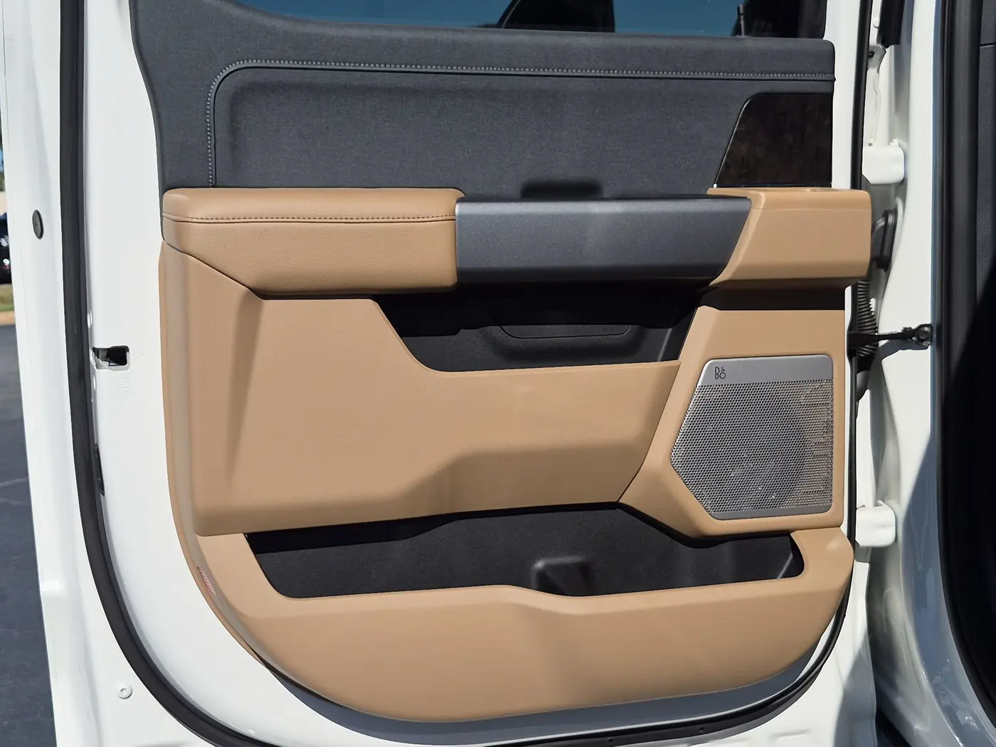 2025 Ford F-350 - $77,811