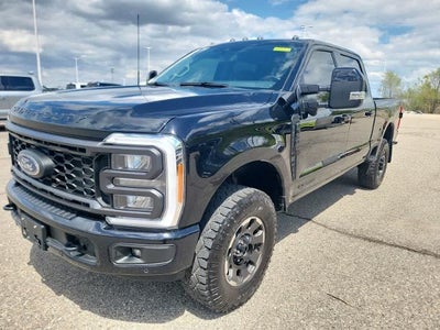 2023 Ford F-350 Super Duty 4X4 King Ranch 4DR Crew Cab 6.8 FT. SB SRW Pickup