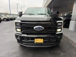 2025 F-350 Super Duty Thumbnail 2