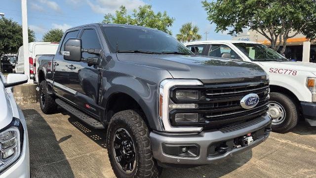2025 Ford F-350 Super Duty XLT