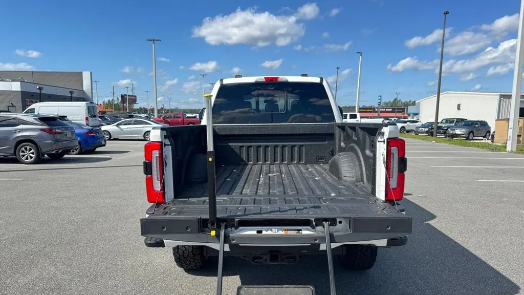 2024 Ford F-350 Super Duty Lariat