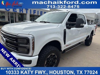 2025 Ford F-350 Super Duty 4X4 Platinum 4DR Crew Cab 8 FT. LB SRW Pickup