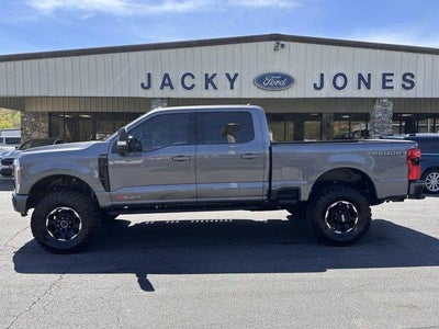 2025 Ford F-350 Super Duty 4X4 King Ranch 4DR Crew Cab 6.8 FT. SB SRW Pickup