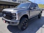 2025 F-350 Super Duty Thumbnail 2
