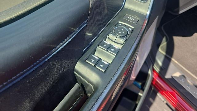 2025 Ford F-350 Super Duty Platinum
