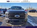 2025 F-350 Super Duty Thumbnail 2