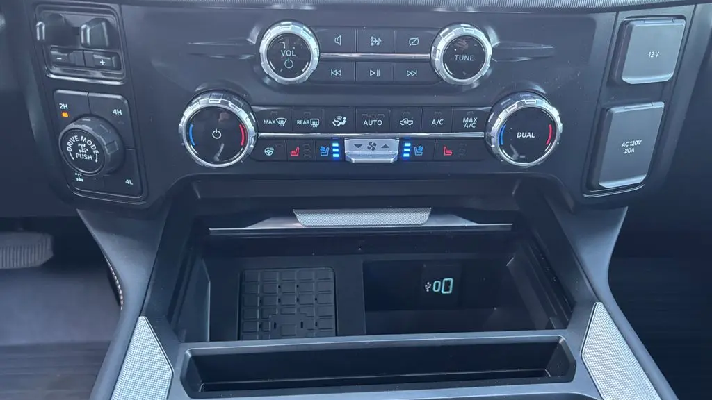2024 Ford F-350 Super Duty Platinum