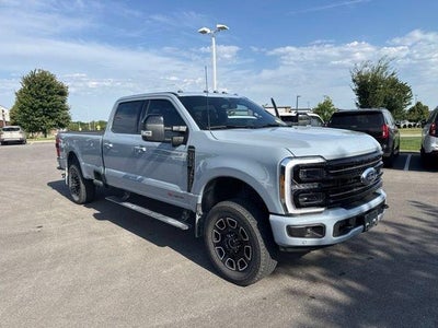 2025 Ford F-350 Super Duty 4X4 Platinum 4DR Crew Cab 6.8 FT. SB SRW Pickup