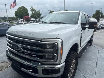 2023 Ford F-350 Super Duty 4X4 Lariat 4DR Crew Cab 6.8 FT. SB SRW Pickup