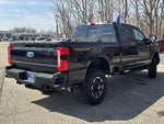 2023 F-350 Super Duty Thumbnail 3