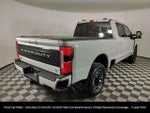 2025 F-350 Super Duty Thumbnail 3
