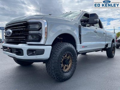 2025 Ford F-350 Super Duty 4X4 Platinum 4DR Crew Cab 6.8 FT. SB SRW Pickup