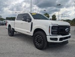 2025 F-350 Super Duty Thumbnail 2