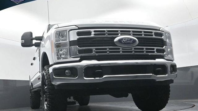 2023 Ford F-350 Super Duty XLT