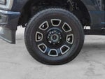2025 F-350 Super Duty Thumbnail 13
