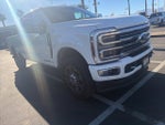 2024 F-350 Super Duty Thumbnail 2