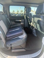 2024 F-350 Super Duty Thumbnail 4