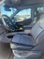 2024 F-350 Super Duty Thumbnail 5