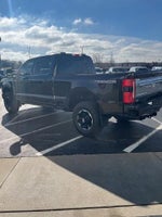 2025 F-350 Super Duty Thumbnail 4